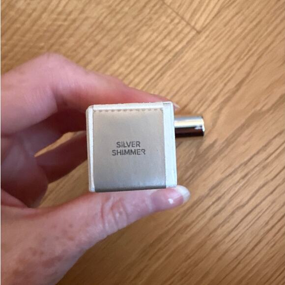 Haus Labs  Lady GaGa - Hy Power Eye Cheek & Lip Pigment Paint in Silver Shimmer - Picture 2 of 3